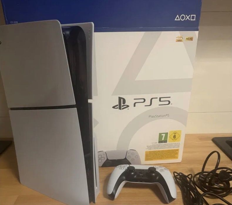 PlayStation 5 Slim com leitor CD