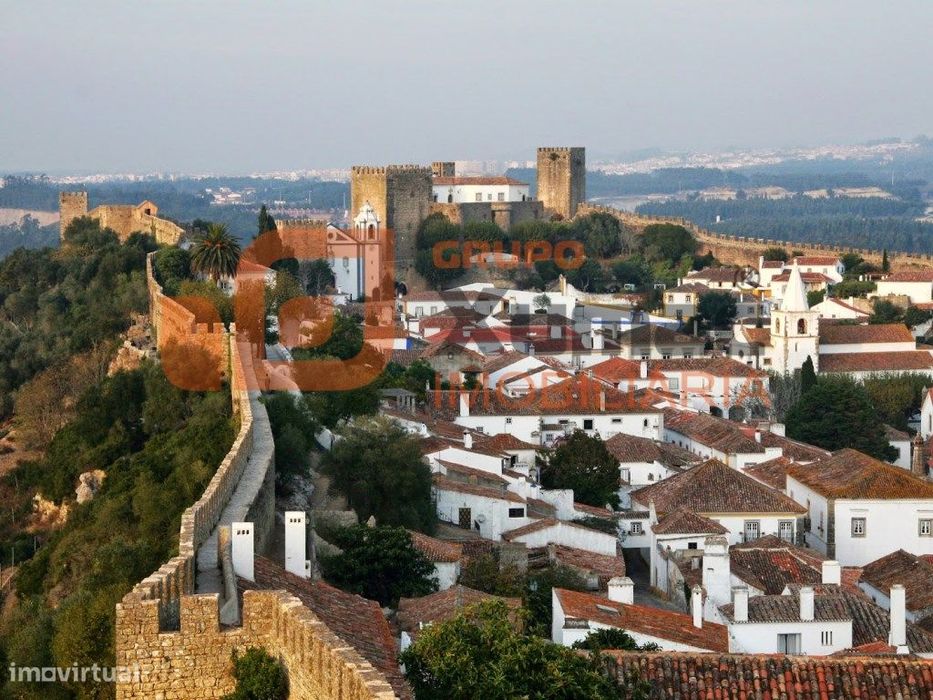 Lote de Moradia mesmo no centro da Vila de Óbidos! — Santa Maria, São Pedro E Sobral Da Lagoa, Leiria