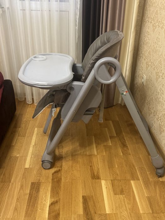 Столик для годування Chicco