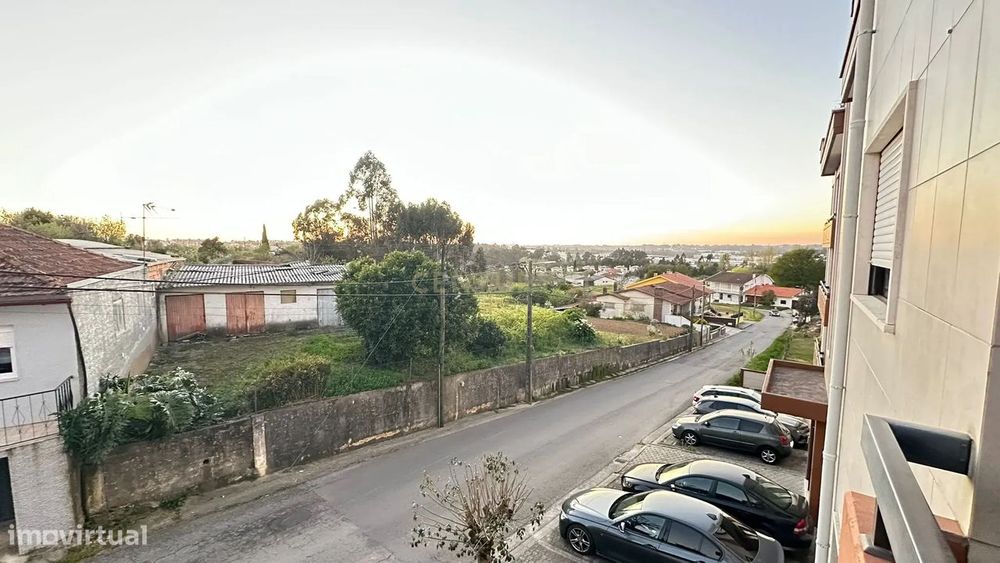 Apartamento T3 em Oiã