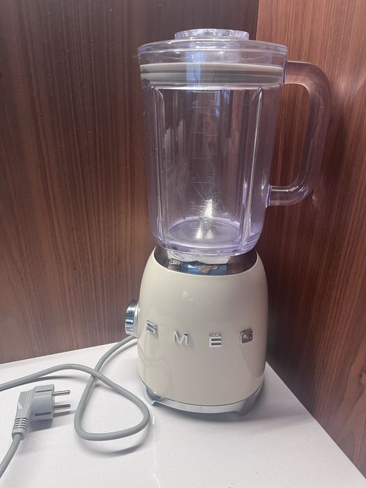 Liquidificadora smeg como nova