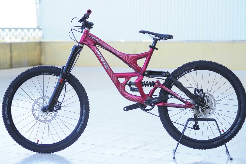specialized demo 8