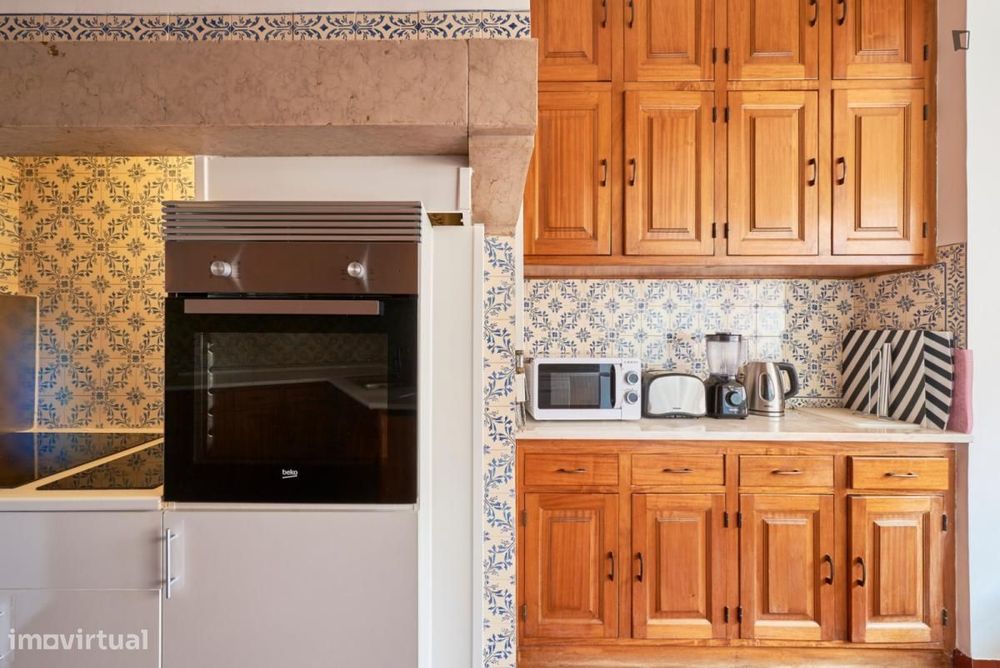 Quarto - localizado em Marquês de Pombal Lisbon