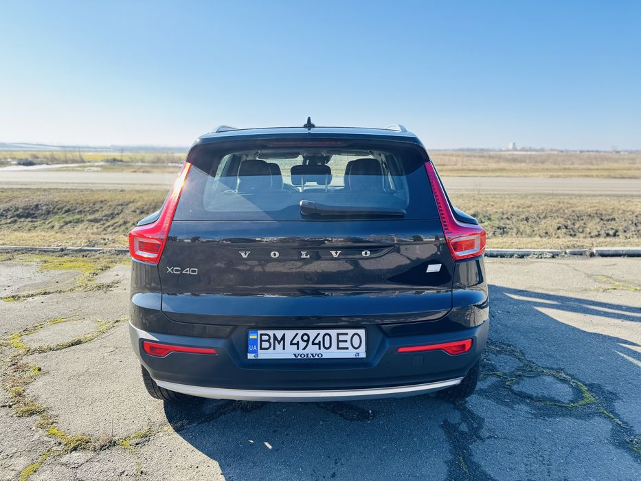 Volvo XC40 1.5PHEV AWD R-Design 2022рік Official