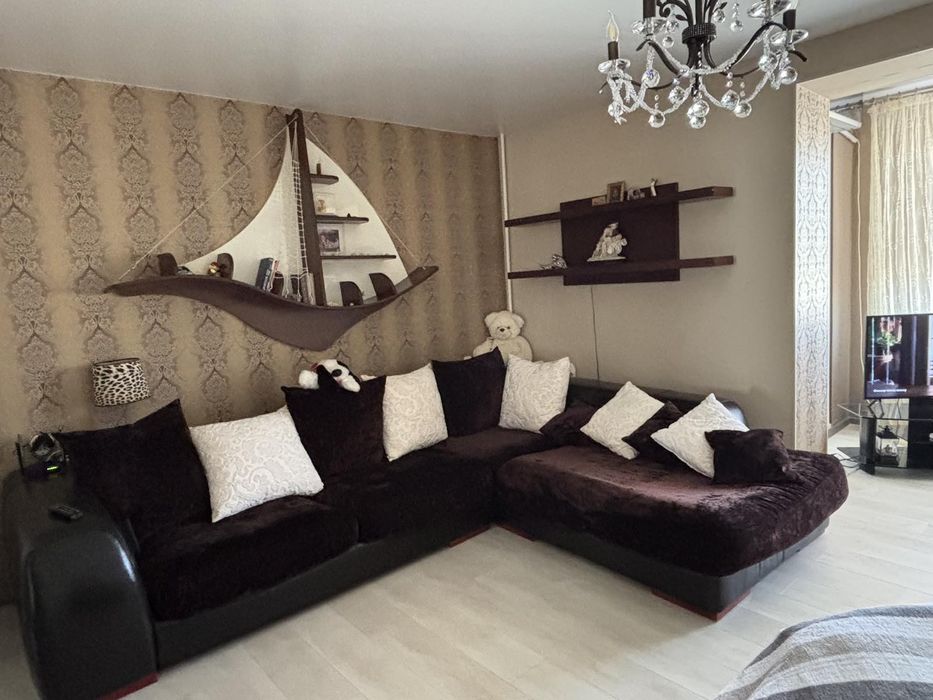 Просторная 3-ная квартира с ремонтом и мебелью ! Программы Е