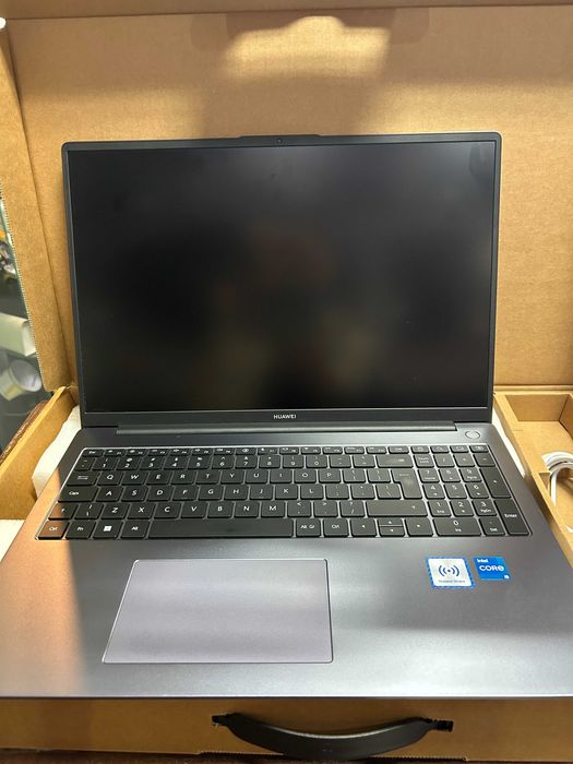 Laptop Huawei MateBook D 16 *** PAT KOM*** /JAK NOWY/
