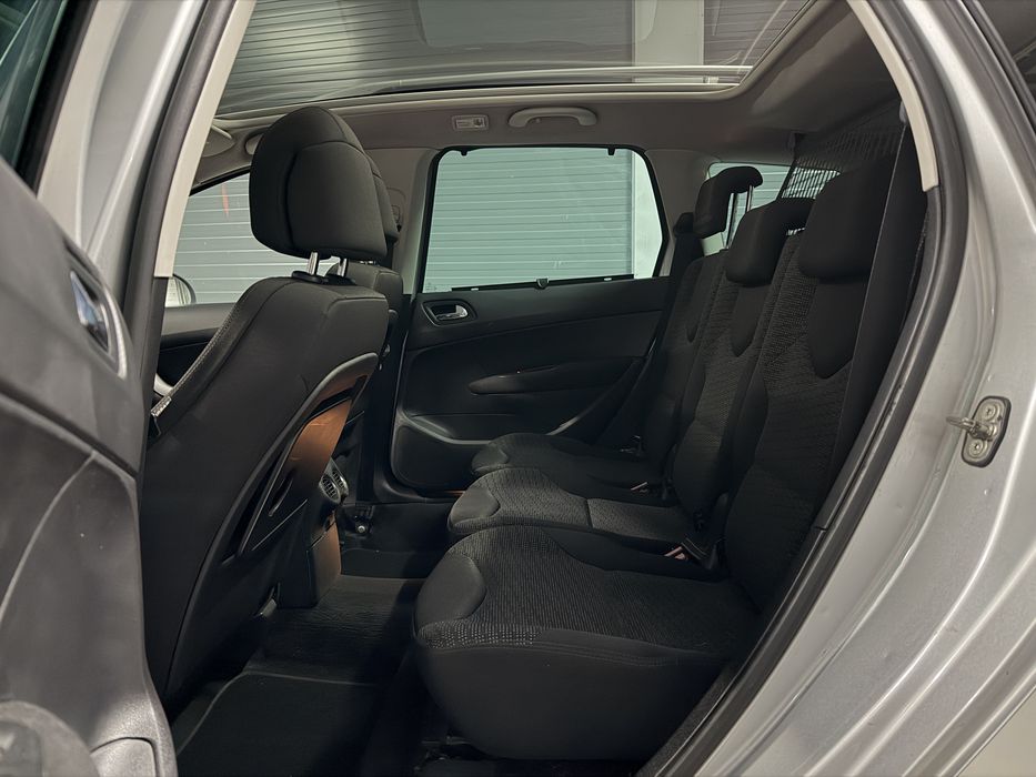 Peugeot 308 SW 7 Lugares