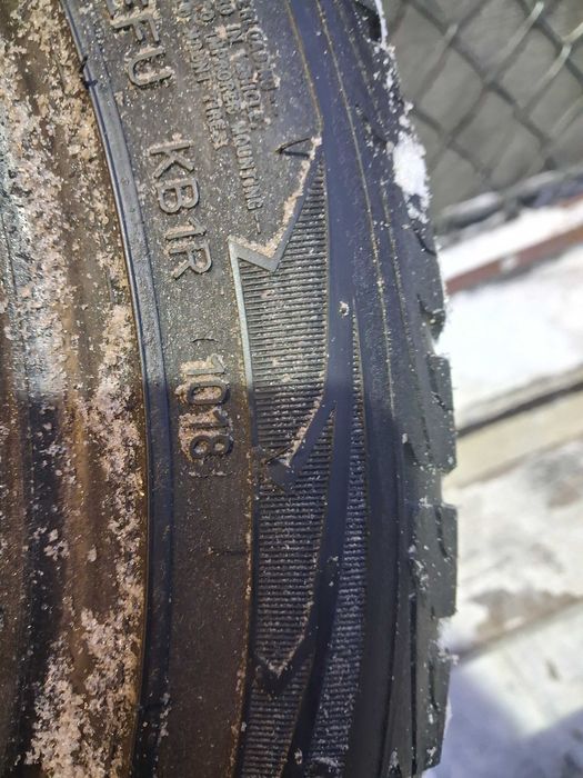 1x 235/45 R18 Goodyear UltraGrip Performance