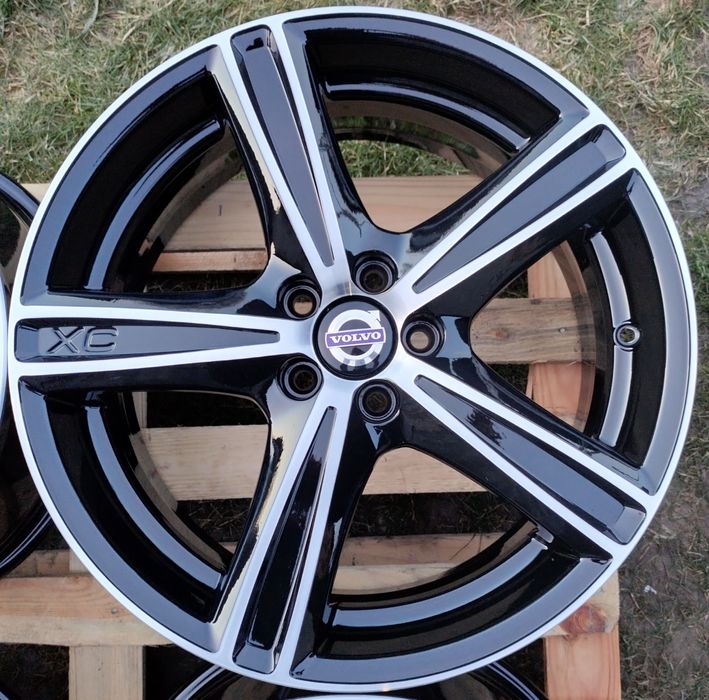 Felgi Oryginał Volvo XC70 XC60 S80 XC90 V70 8Jx19 ET49 5x108 R-desing