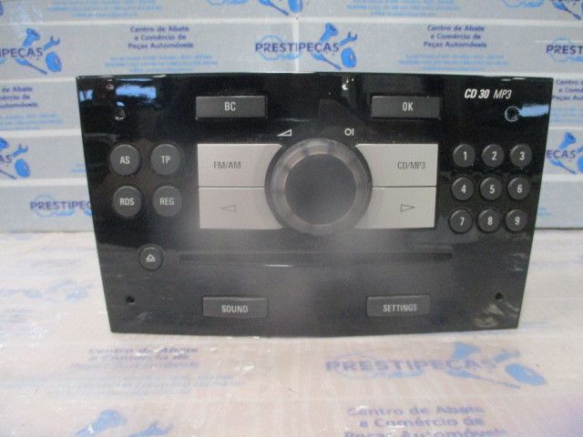 Rádio / auto-rádio OPEL Corsa D