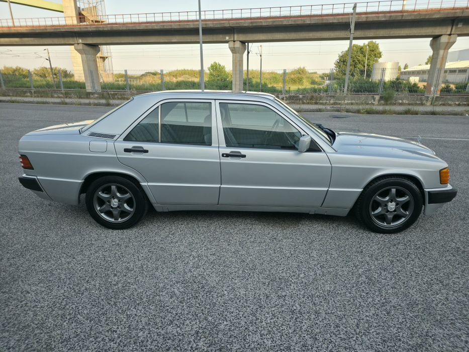 Mercedes Benz 190D 2.5 impecável