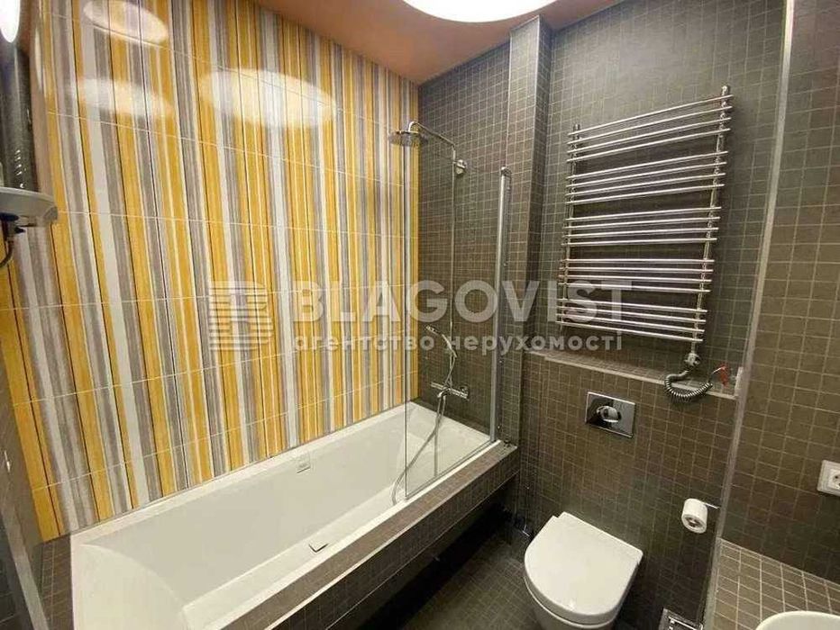 Голден Парк 3 кімнатна Зручний поверх