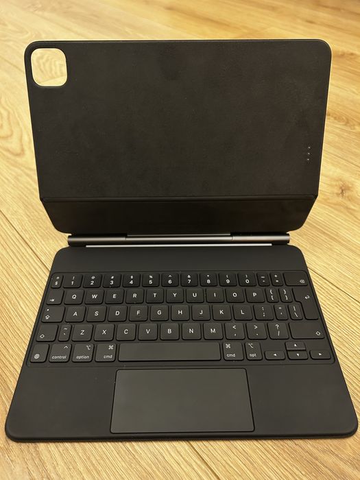 Apple Magic Keyboard do iPad 11” – NOWA / nieużywana, czarna