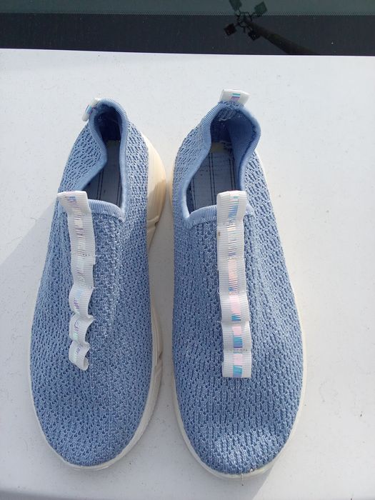 PAR SAPATOS  Novos De 5 Fotos
