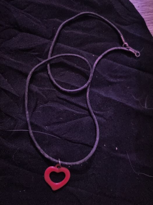 Łańcuszek "gumowy" z sercem