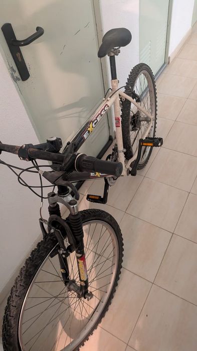 Bicicleta Alumínio + Outra Bicicleta OFERTA
