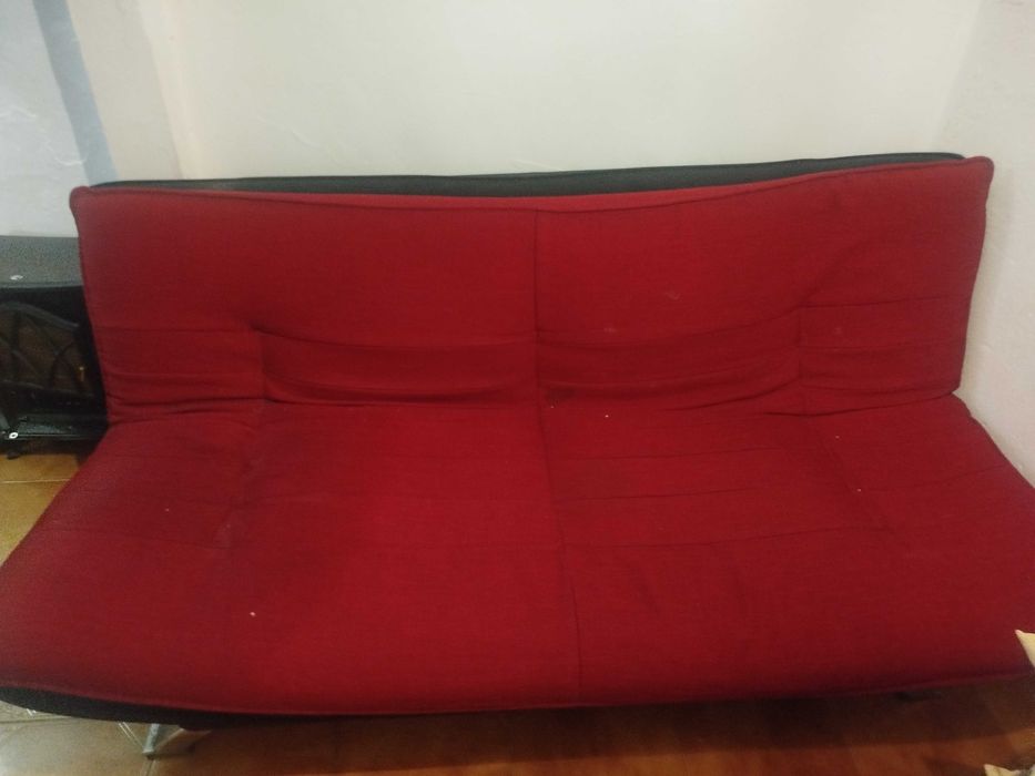 Doação Sofá cama vermelho e preto