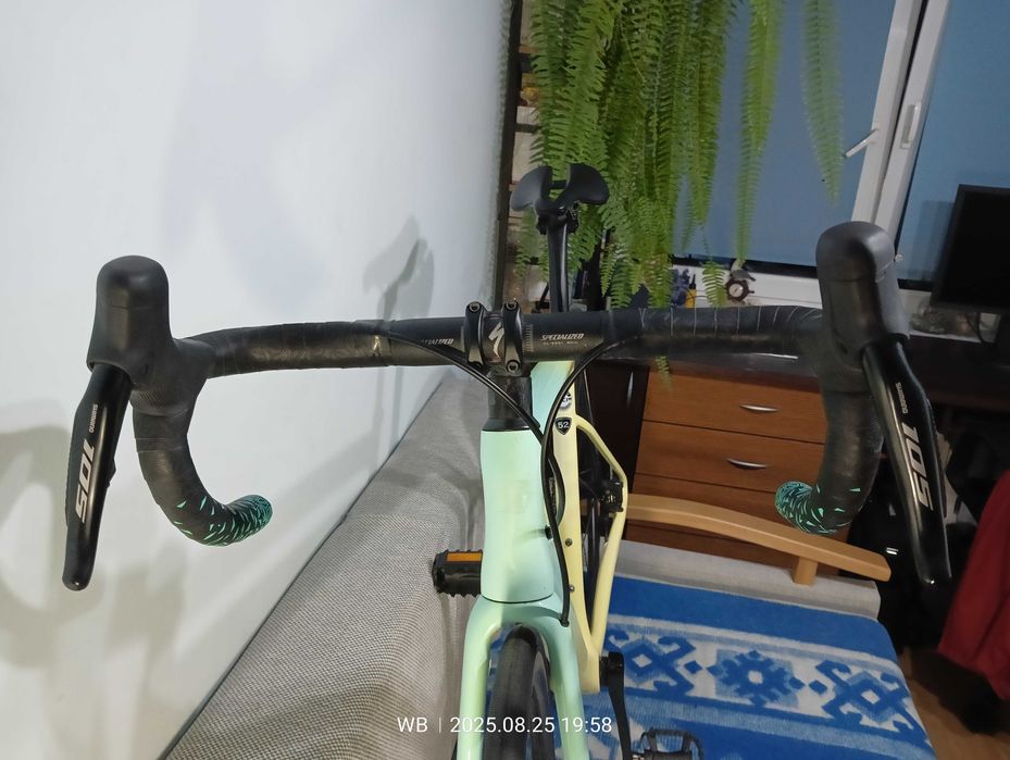 Specialized Tarmac SL6 Sport, nowe Shimano 105 Di2