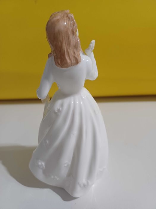 figurka porcelanowa "Joy" - Royal Doulton HN3875