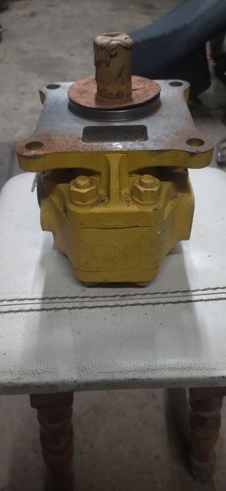 Масляный насос высокого давления на komatsu