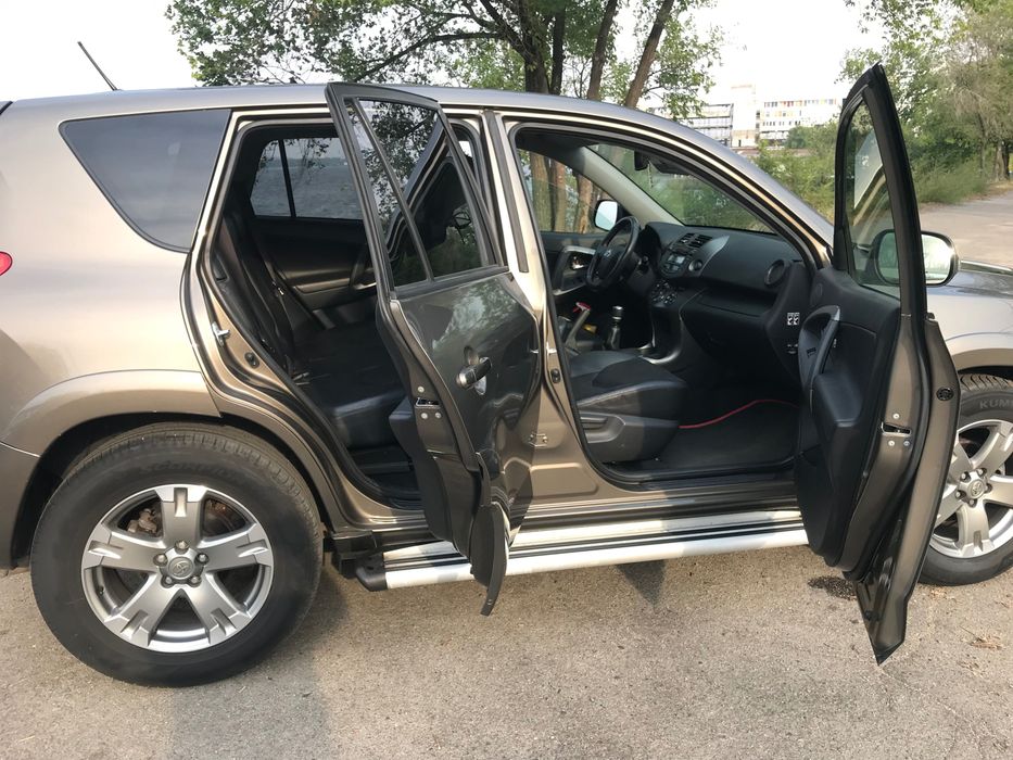 Продам Tayota rav4