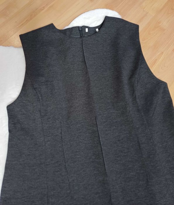 Szara bluzka damska HM rozmiar L bez rękawków elegancka