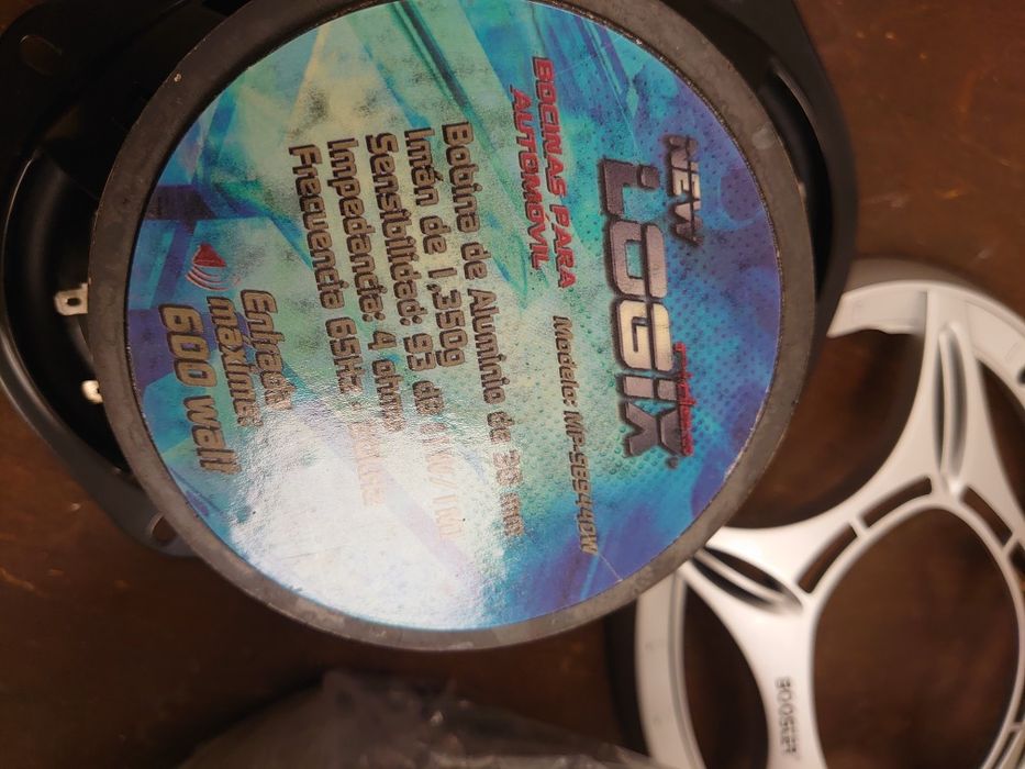 Динамики автомобильные 6х9. Новые, с хранения.огромные магниты