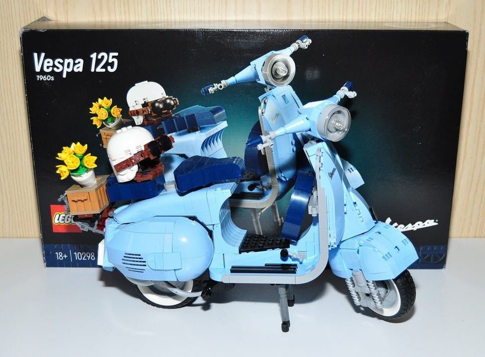 Montagens de lego64740609042433121