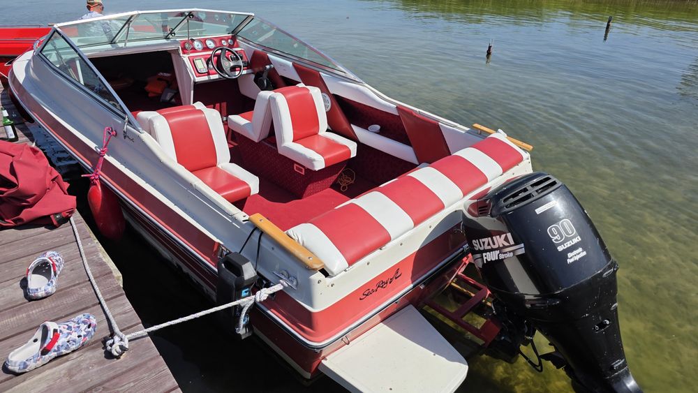 Łódź motorowa Sea Ray z silnikiem Suzuki 90KM