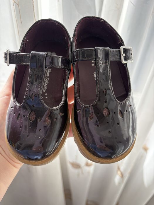 Дитячі лакові туфельки Matalan