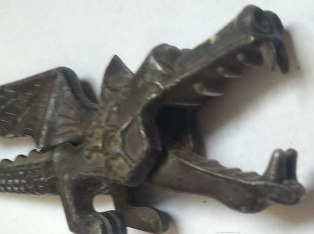 Оріхокол, Лускунчик, Дракон