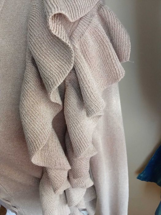 Atrakcyjne sweterki damskie