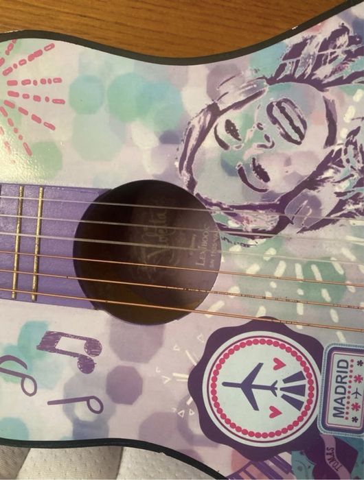 Guitarra Violetta