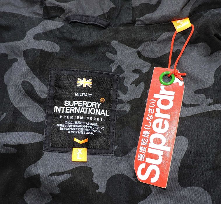 легкаПарка Superdry