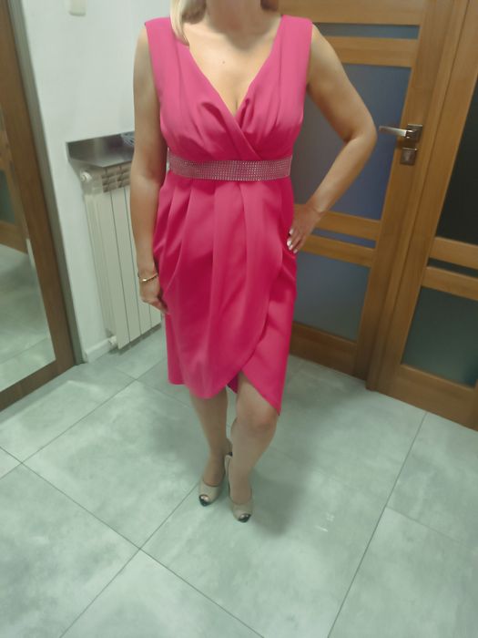 Sukienka fuksja elegancka
