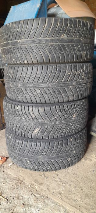 Opony 225/45/R17 wielosezonowe/całoroczne