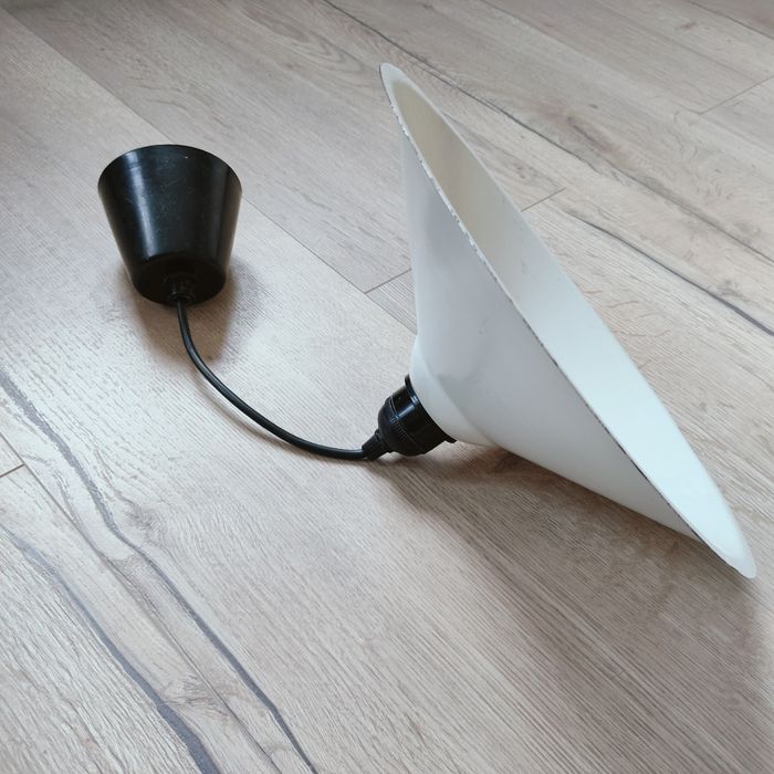 Metalowa lampa sufitowa