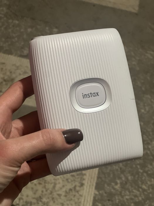 Продам  Fujifilm Instax Mini Link 2 (Clay White)