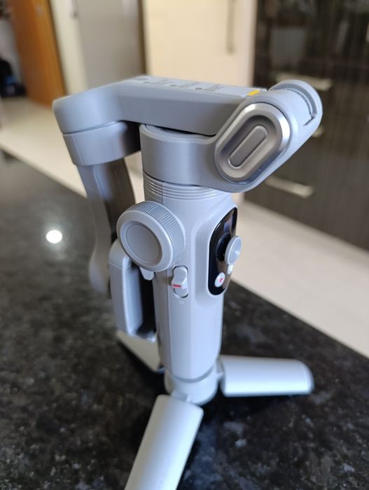 Estabilizador de imagem para Smartphone (Gimbal) Aochuan Smart X Pro