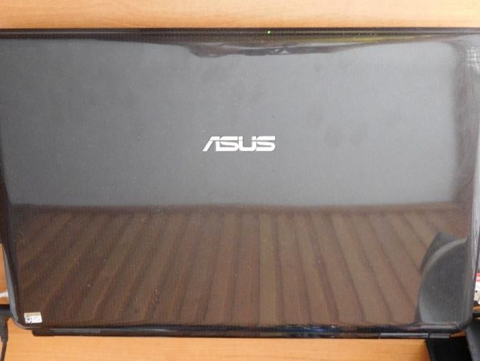 Laptop notebook Asus K70AC-TY044 17,3 cala, uszkodzony ale działa