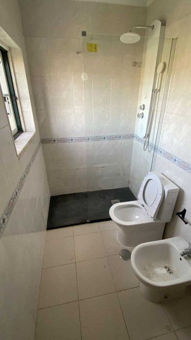 Loures - Moradia - 3 Quartos - COMPLETAMENTE MOBILADA