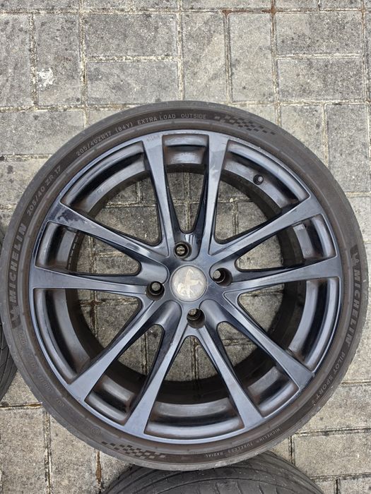 Jantes 17 com pneus Michelin