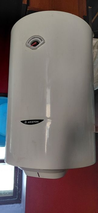 Продам бойлер 80л