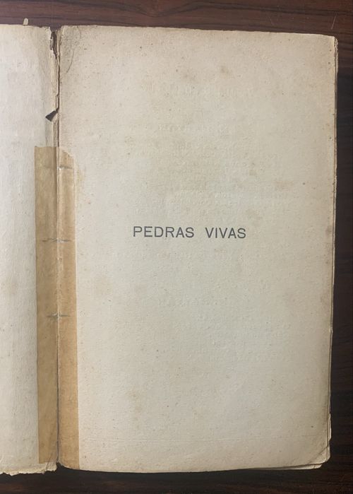 "Pedras Vivas" de M. Maryan