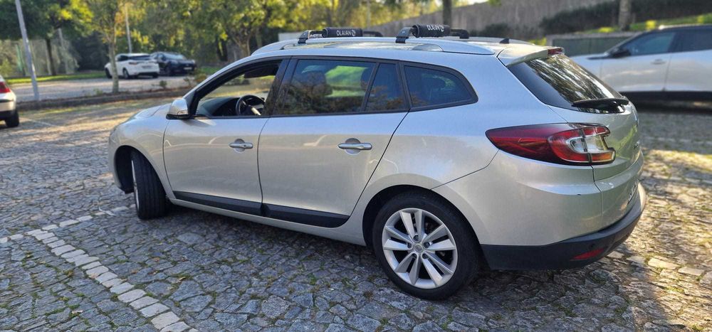 RENAULT MEGANE Sport Tourer Dynamique — photo 4