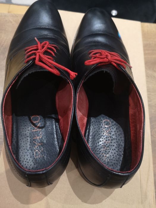 Półbuty czarne skórzane r. 38 Ryłko męskie