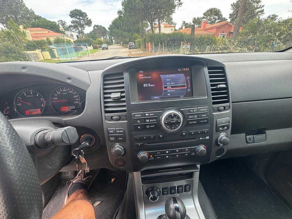 Nissan Navara 3.0 dCi V6 Auto 4x4 + Atrelado – Full Extras