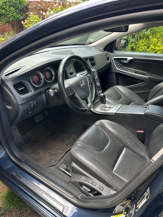 VOLVO S60 T5 2012 r.