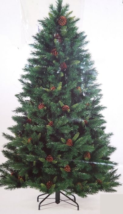 Pinheiro de natal com pinhas