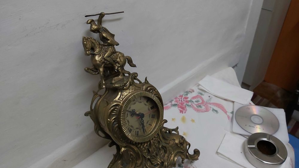 Relogio muito antigo.